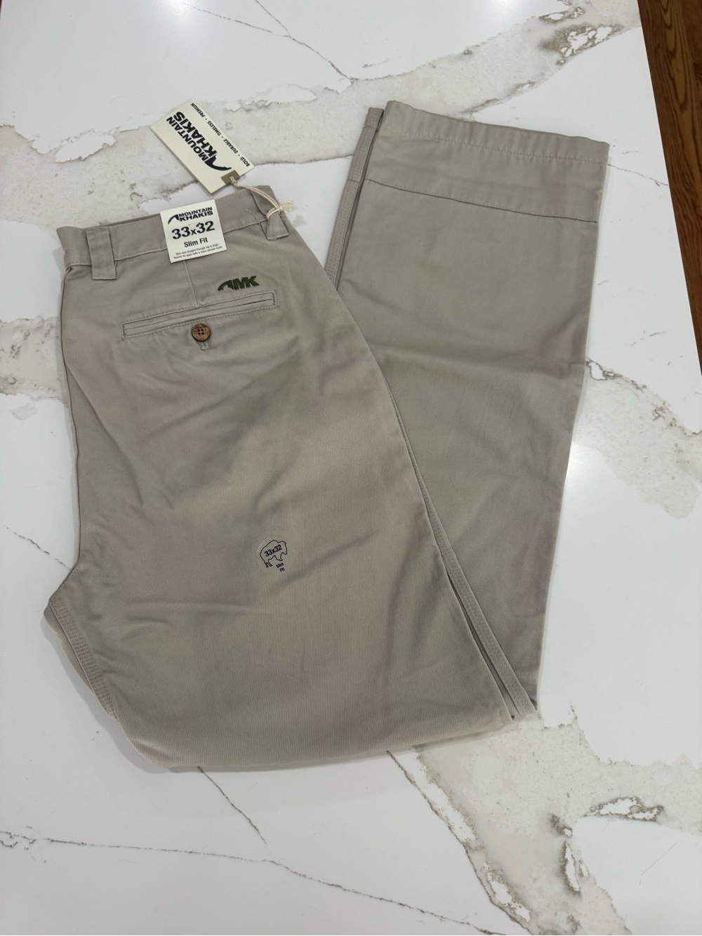 NEW Mountain Khakis Men's Chinos - Light Beige/Taupe Size 33 X 32 Retail $85